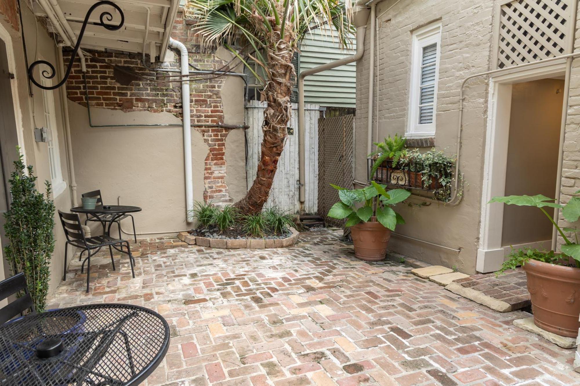 Inn On Ursulines, A French Quarter Guest Houses Property 뉴올리언스 외부 사진